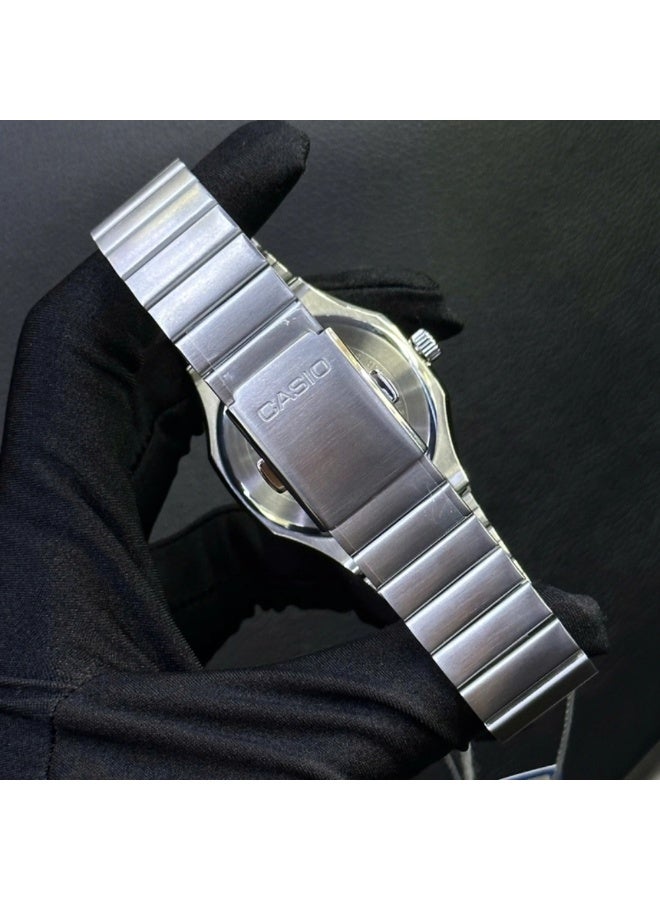 Casio MTP-E735D-7AVDF Men’s Analog Quartz Watch with Stainless Steel Bracelet, Silver Dial - Image 3